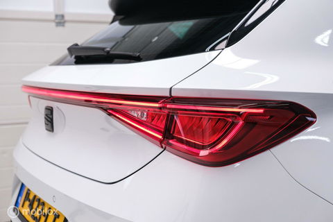 SEAT Leon 1.4 TSI eHybrid PHEV FR Business Intense | Camera | Stoel & stuurwiel verwarming | ACC | LED | Rijklaarprijs |