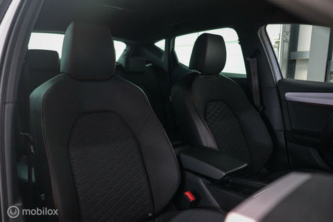 SEAT Leon 1.4 TSI eHybrid PHEV FR Business Intense | Camera | Stoel & stuurwiel verwarming | ACC | LED | Rijklaarprijs |
