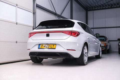 SEAT Leon 1.4 TSI eHybrid PHEV FR Business Intense | Camera | Stoel & stuurwiel verwarming | ACC | LED | Rijklaarprijs |