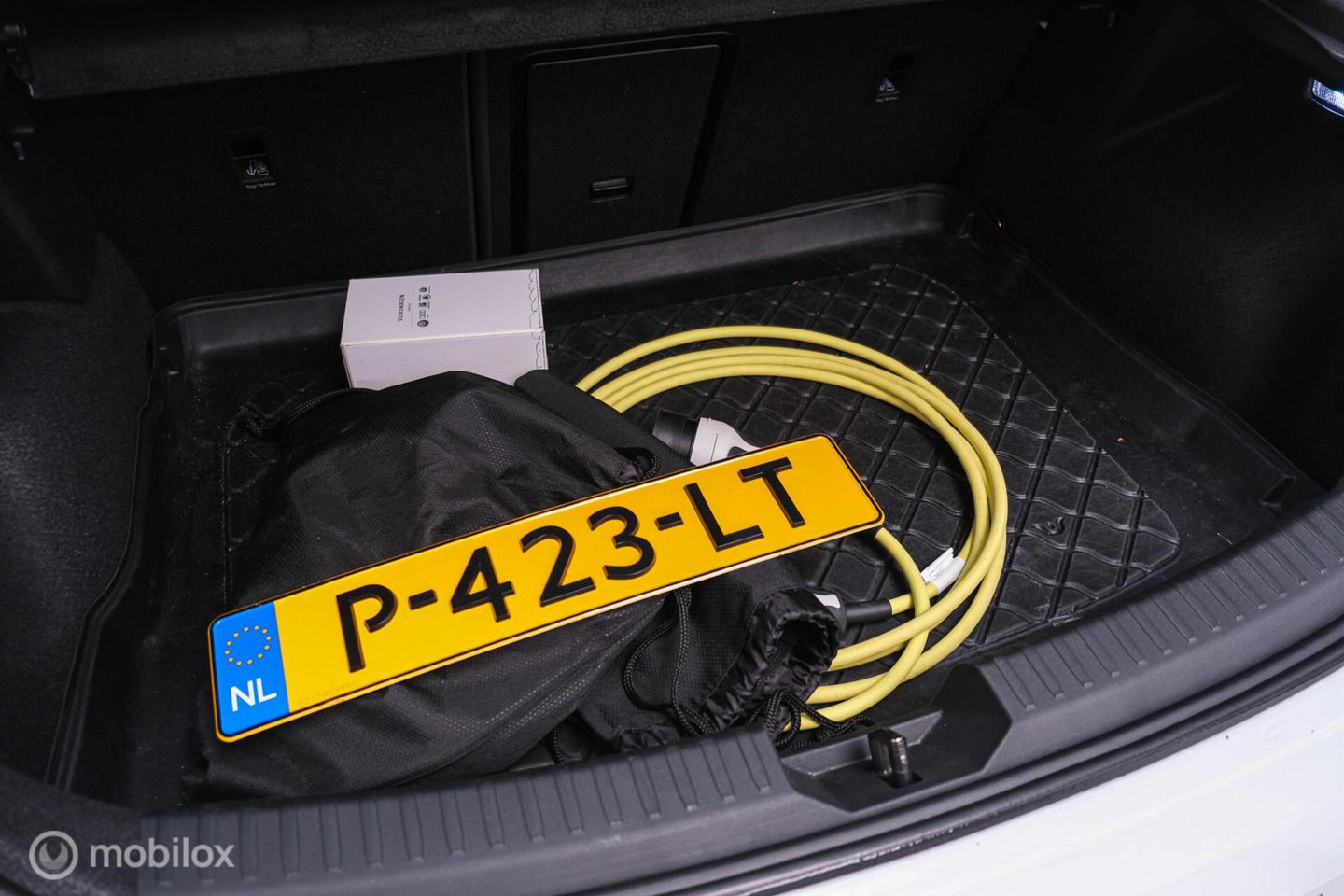 SEAT Leon 1.4 TSI eHybrid PHEV FR Business Intense | Camera | Stoel & stuurwiel verwarming | ACC | LED | Rijklaarprijs |