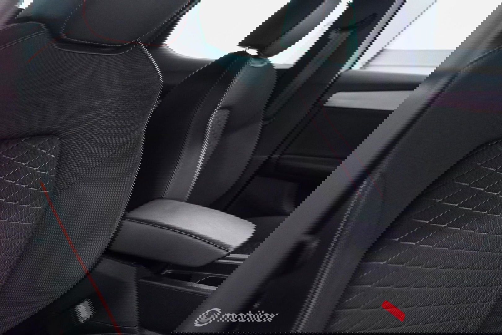 SEAT Leon 1.4 TSI eHybrid PHEV FR Business Intense | Camera | Stoel & stuurwiel verwarming | ACC | LED | Rijklaarprijs |