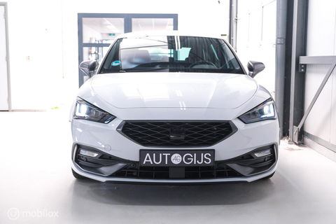 SEAT Leon 1.4 TSI eHybrid PHEV FR Business Intense | Camera | Stoel & stuurwiel verwarming | ACC | LED | Rijklaarprijs |