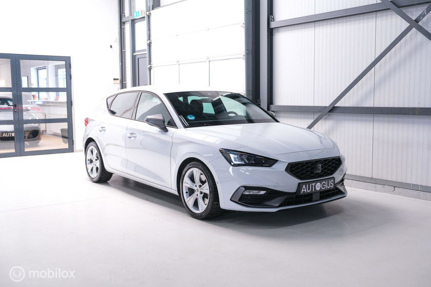 SEAT Leon 1.4 TSI eHybrid PHEV FR Business Intense | Camera | Stoel & stuurwiel verwarming | ACC | LED | Rijklaarprijs |