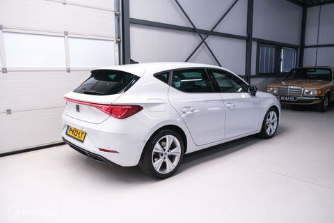 SEAT Leon 1.4 TSI eHybrid PHEV FR Business Intense | Camera | Stoel & stuurwiel verwarming | ACC | LED | Rijklaarprijs |