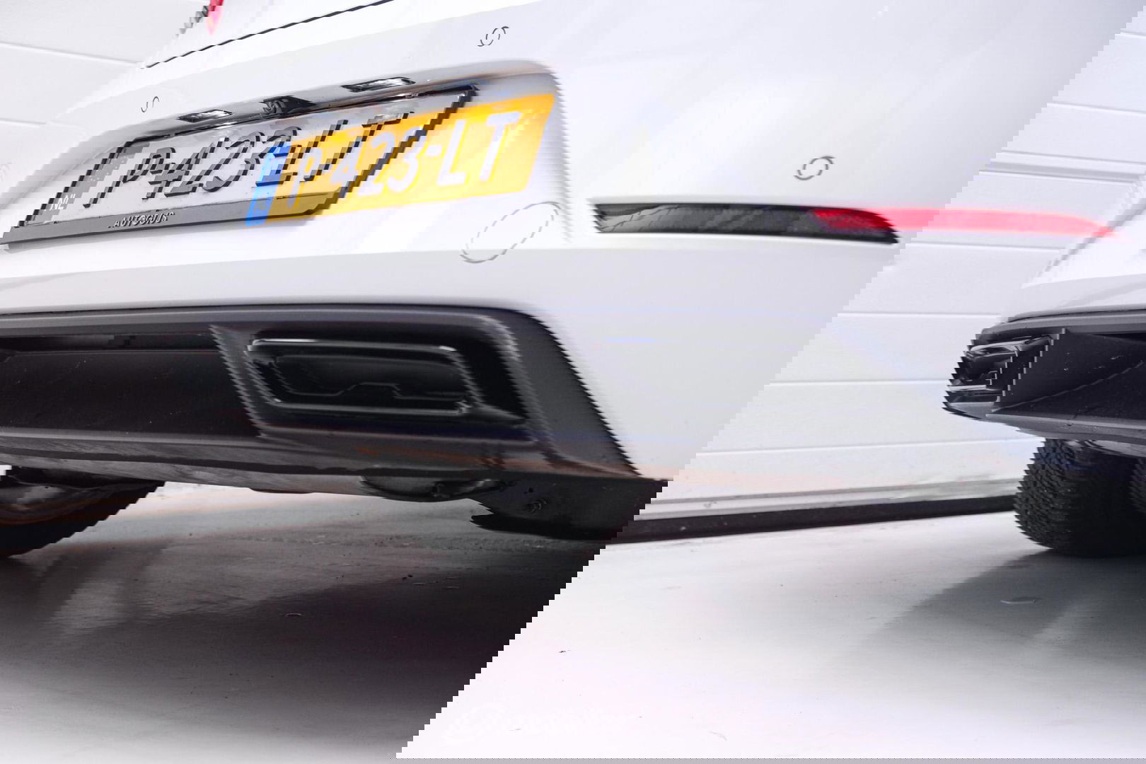 SEAT Leon 1.4 TSI eHybrid PHEV FR Business Intense | Camera | Stoel & stuurwiel verwarming | ACC | LED | Rijklaarprijs |