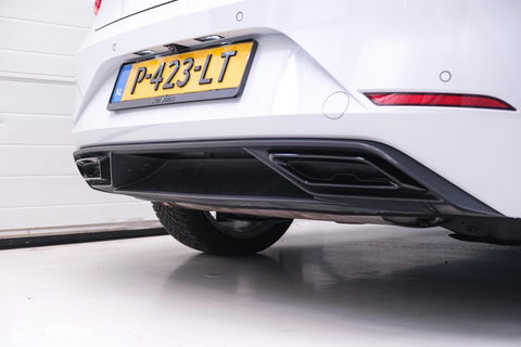 SEAT Leon 1.4 TSI eHybrid PHEV FR Business Intense | Camera | Stoel & stuurwiel verwarming | ACC | LED | Rijklaarprijs |