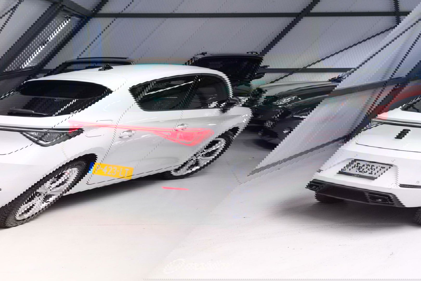 SEAT Leon 1.4 TSI eHybrid PHEV FR Business Intense | Camera | Stoel & stuurwiel verwarming | ACC | LED | Rijklaarprijs |