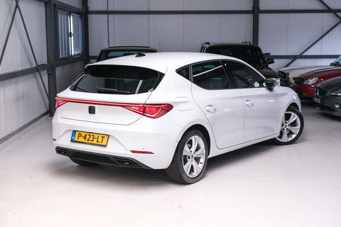 SEAT Leon 1.4 TSI eHybrid PHEV FR Business Intense | Camera | Stoel & stuurwiel verwarming | ACC | LED | Rijklaarprijs |