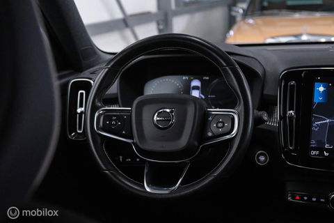 Volvo XC40 1.5 T5 Recharge R-Design 262 pk | Harman Kardon | Stoel & stuurverwarming | Trekhaak | LED | Alcantara | Rijklaar |