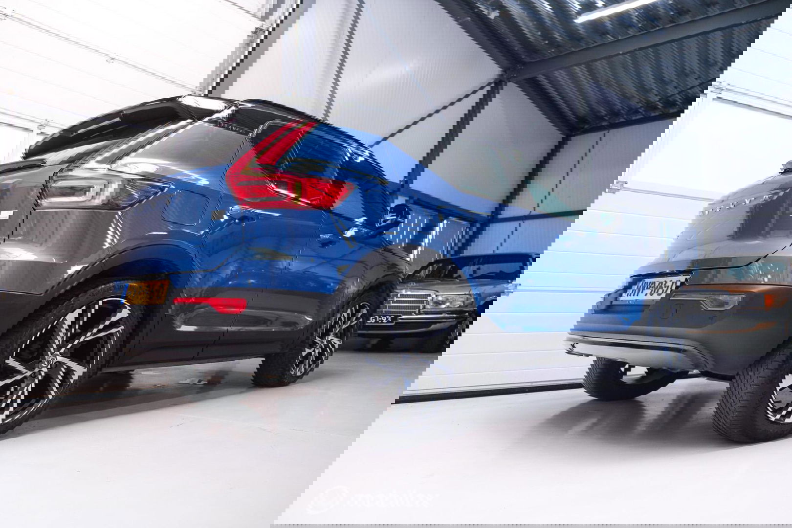 Volvo XC40 1.5 T5 Recharge R-Design 262 pk | Harman Kardon | Stoel & stuurverwarming | Trekhaak | LED | Alcantara | Rijklaar |