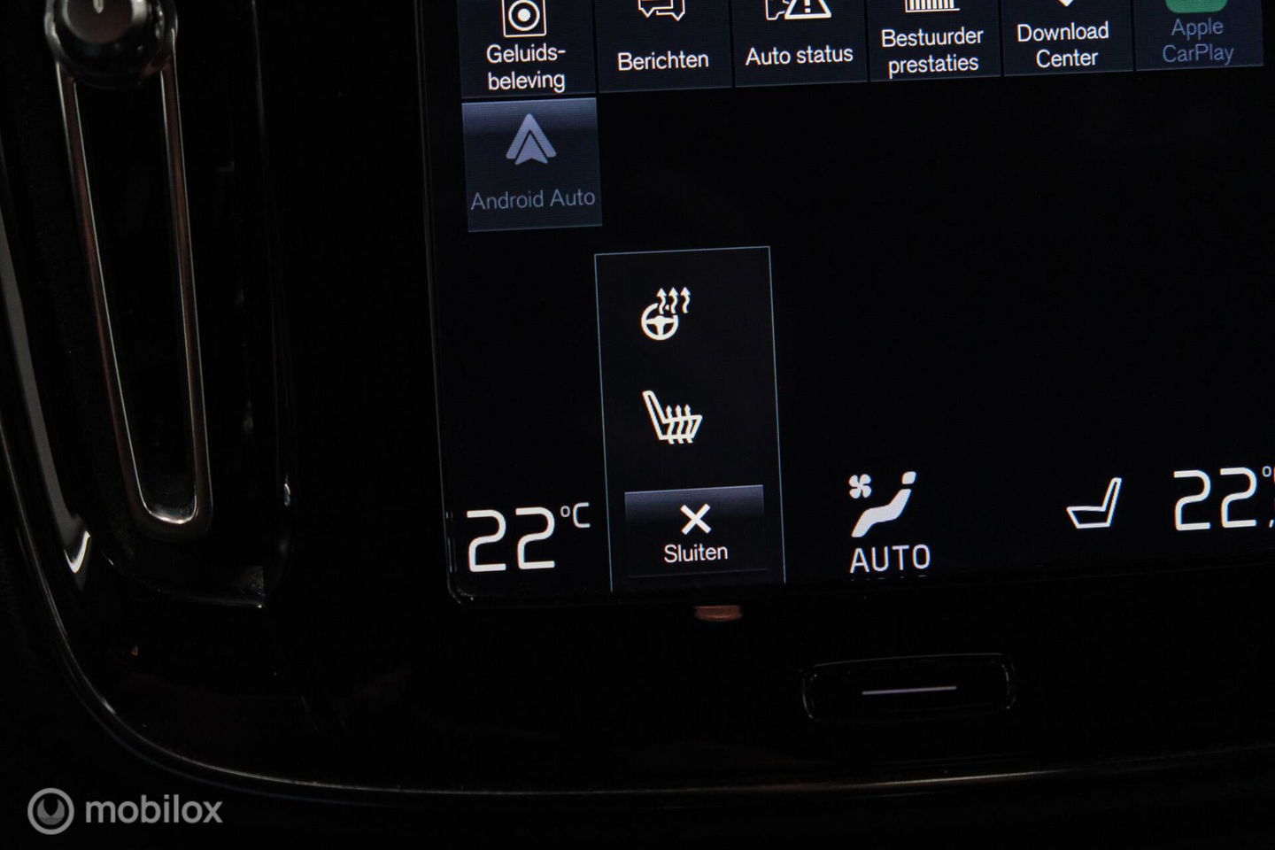 Volvo XC40 1.5 T5 Recharge R-Design 262 pk | Harman Kardon | Stoel & stuurverwarming | Trekhaak | LED | Alcantara | Rijklaar |