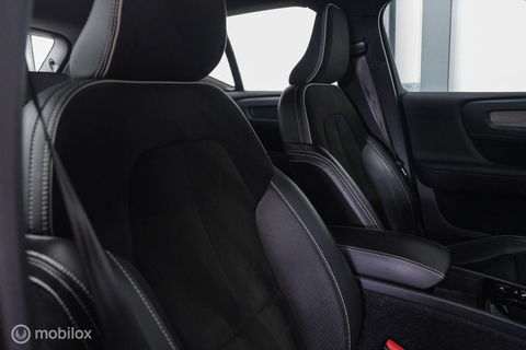 Volvo XC40 1.5 T5 Recharge R-Design 262 pk | Harman Kardon | Stoel & stuurverwarming | Trekhaak | LED | Alcantara | Rijklaar |