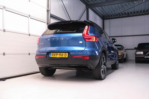 Volvo XC40 1.5 T5 Recharge R-Design 262 pk | Harman Kardon | Stoel & stuurverwarming | Trekhaak | LED | Alcantara | Rijklaar |