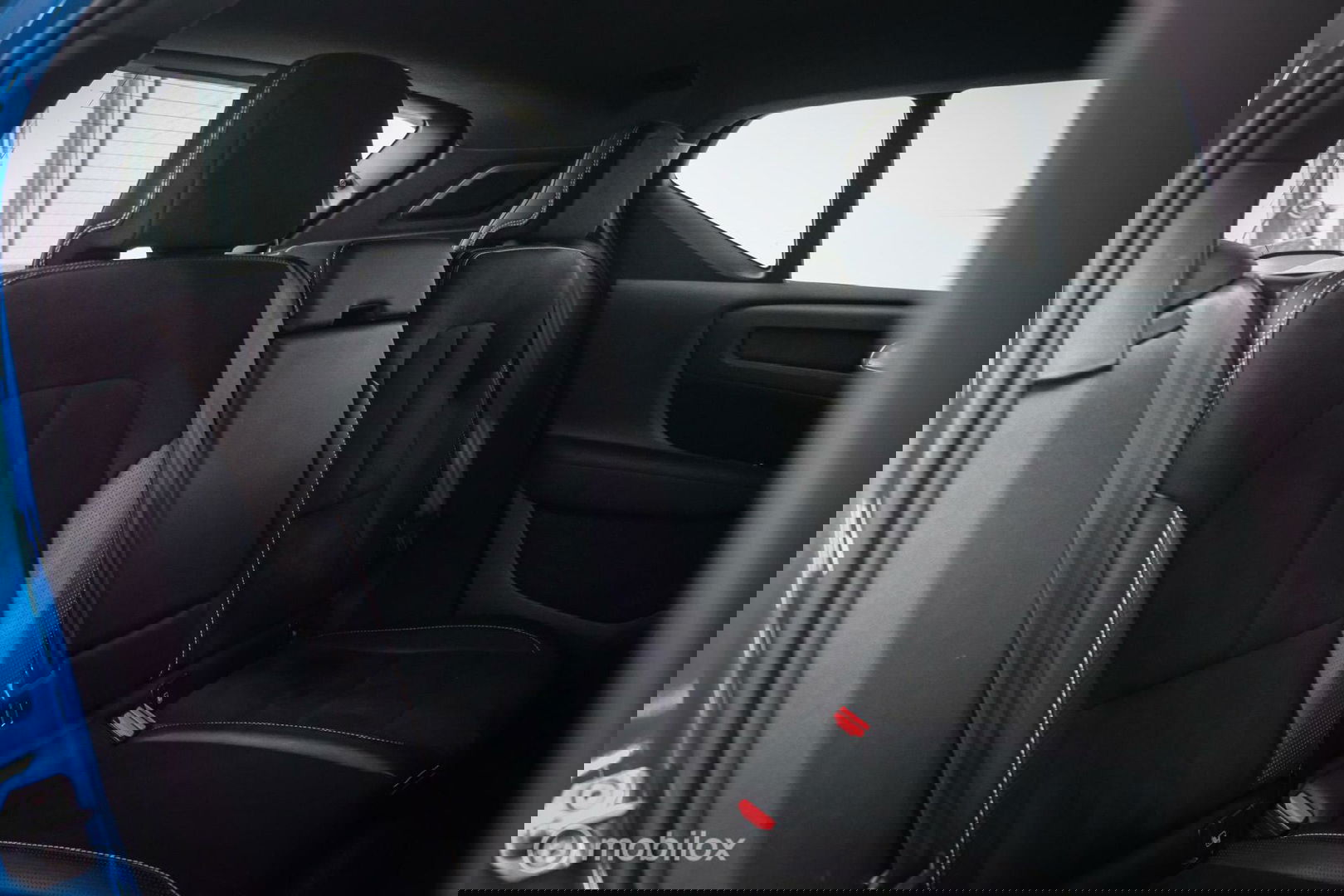 Volvo XC40 1.5 T5 Recharge R-Design 262 pk | Harman Kardon | Stoel & stuurverwarming | Trekhaak | LED | Alcantara | Rijklaar |