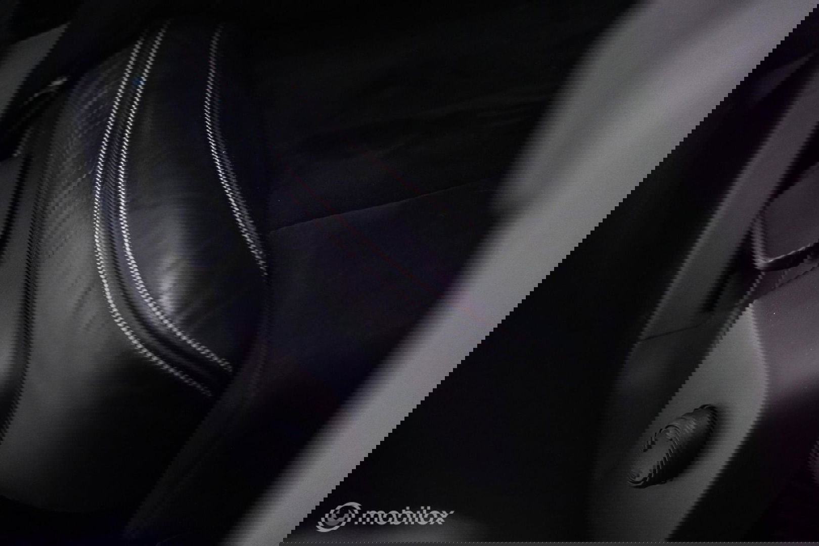 Volvo XC40 1.5 T5 Recharge R-Design 262 pk | Harman Kardon | Stoel & stuurverwarming | Trekhaak | LED | Alcantara | Rijklaar |