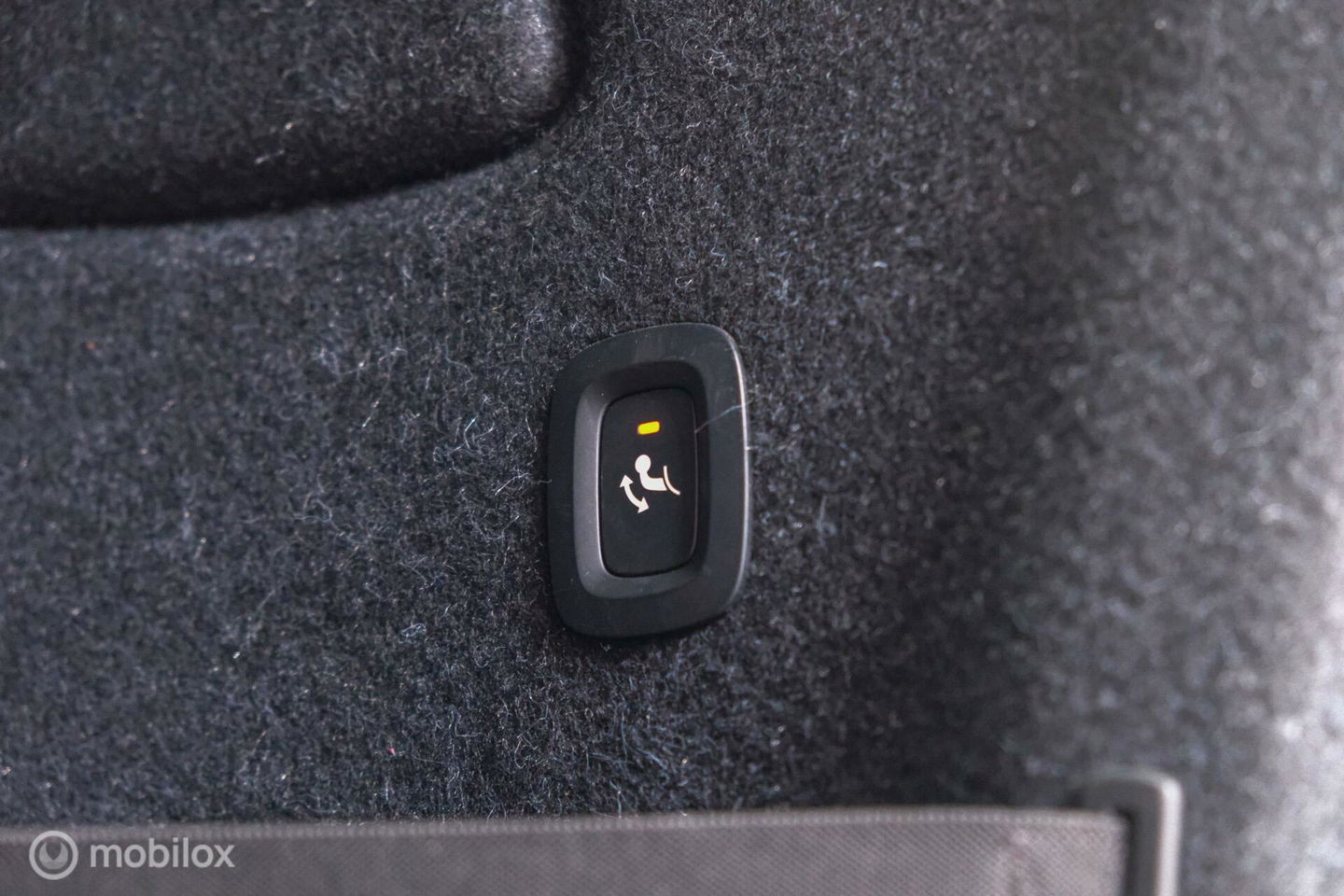 Volvo XC40 1.5 T5 Recharge R-Design 262 pk | Harman Kardon | Stoel & stuurverwarming | Trekhaak | LED | Alcantara | Rijklaar |