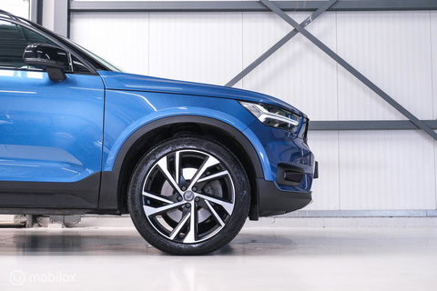 Volvo XC40 1.5 T5 Recharge R-Design 262 pk | Harman Kardon | Stoel & stuurverwarming | Trekhaak | LED | Alcantara | Rijklaar |