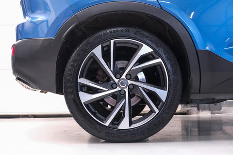 Volvo XC40 1.5 T5 Recharge R-Design 262 pk | Harman Kardon | Stoel & stuurverwarming | Trekhaak | LED | Alcantara | Rijklaar |