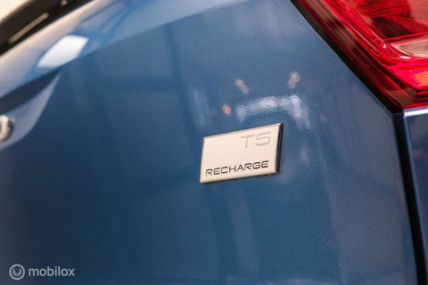 Volvo XC40 1.5 T5 Recharge R-Design 262 pk | Harman Kardon | Stoel & stuurverwarming | Trekhaak | LED | Alcantara | Rijklaar |