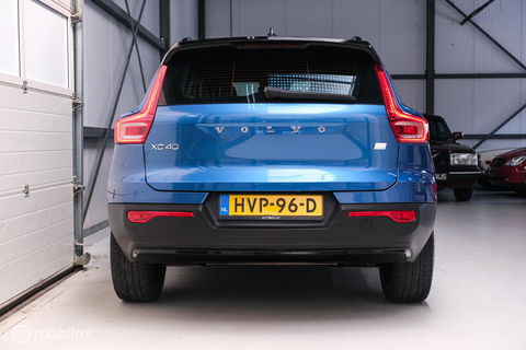 Volvo XC40 1.5 T5 Recharge R-Design 262 pk | Harman Kardon | Stoel & stuurverwarming | Trekhaak | LED | Alcantara | Rijklaar |