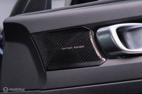 Volvo XC40 1.5 T5 Recharge R-Design 262 pk | Harman Kardon | Stoel & stuurverwarming | Trekhaak | LED | Alcantara | Rijklaar |