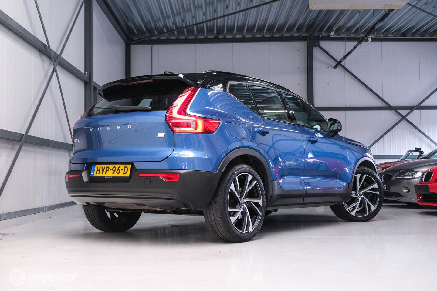 Volvo XC40 1.5 T5 Recharge R-Design 262 pk | Harman Kardon | Stoel & stuurverwarming | Trekhaak | LED | Alcantara | Rijklaar |