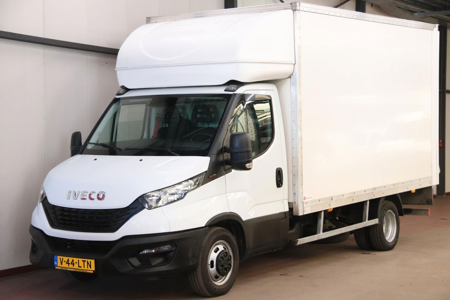 Iveco Daily 35C16 2.3 BAKWAGEN MET ZIJDEUR EN LAADKLEP