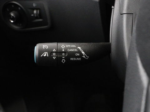 MG ZS EV Luxury 45 kWh | Panoramadak | Leder | Stoelverwarming | Carplay | Adaptive cruise | Camera | Keyless | Full LED | Navigatie