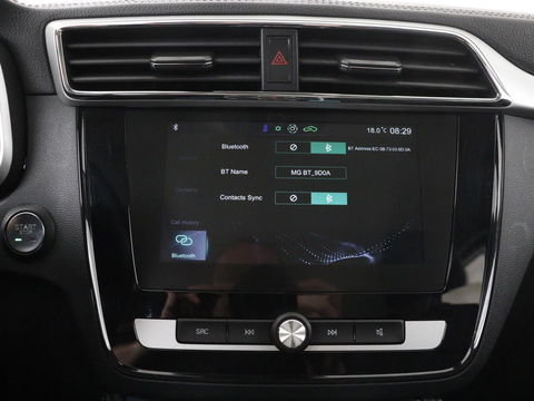 MG ZS EV Luxury 45 kWh | Panoramadak | Leder | Stoelverwarming | Carplay | Adaptive cruise | Camera | Keyless | Full LED | Navigatie