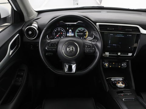 MG ZS EV Luxury 45 kWh | Panoramadak | Leder | Stoelverwarming | Carplay | Adaptive cruise | Camera | Keyless | Full LED | Navigatie