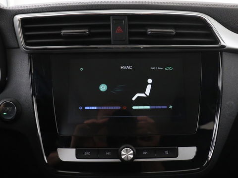 MG ZS EV Luxury 45 kWh | Panoramadak | Leder | Stoelverwarming | Carplay | Adaptive cruise | Camera | Keyless | Full LED | Navigatie