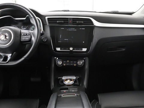 MG ZS EV Luxury 45 kWh | Panoramadak | Leder | Stoelverwarming | Carplay | Adaptive cruise | Camera | Keyless | Full LED | Navigatie