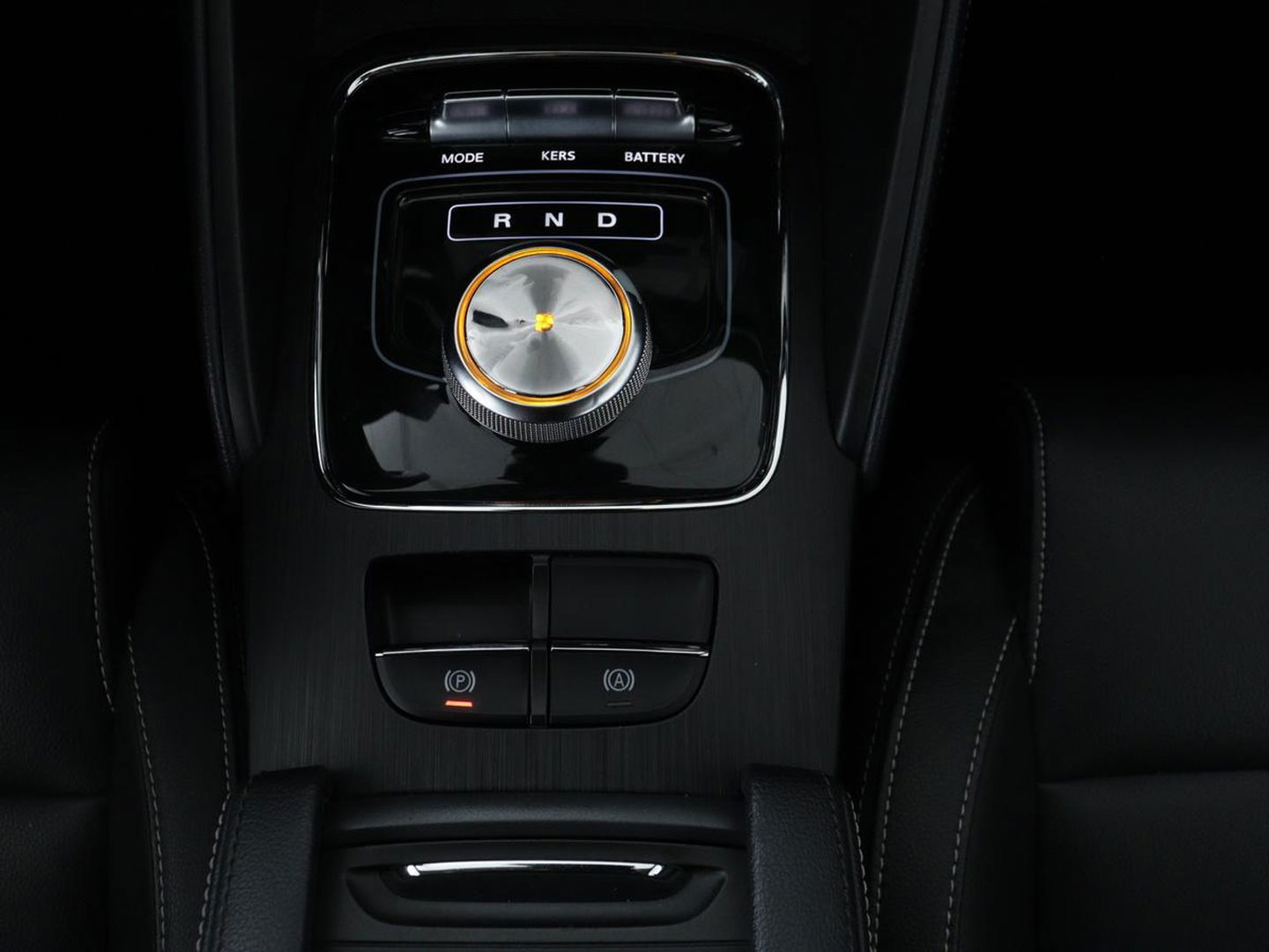 MG ZS EV Luxury 45 kWh | Panoramadak | Leder | Stoelverwarming | Carplay | Adaptive cruise | Camera | Keyless | Full LED | Navigatie