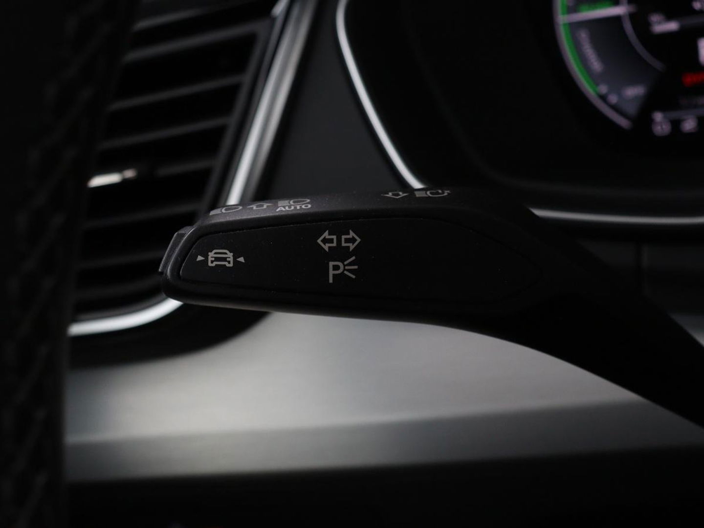 Audi Q5 Sportback 50 TFSI e S edition | Stoelverwarming | Adaptive cruise | Carplay | Matrix LED | Half leder | Sportstoelen | Virtual Cockpit | PHEV
