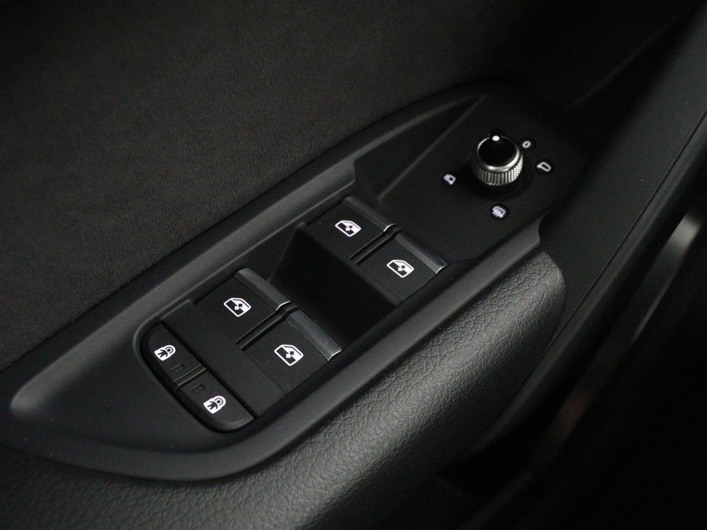 Audi Q5 Sportback 50 TFSI e S edition | Stoelverwarming | Adaptive cruise | Carplay | Matrix LED | Half leder | Sportstoelen | Virtual Cockpit | PHEV