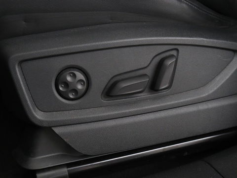 Audi Q5 Sportback 50 TFSI e S edition | Stoelverwarming | Adaptive cruise | Carplay | Matrix LED | Half leder | Sportstoelen | Virtual Cockpit | PHEV