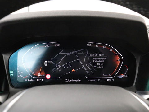 BMW 3 Serie 318i Executive Edition | Sport Line | Stoelverwarming | Camera | Trekhaak | Half leder | Full LED | Carplay | Live Cockpit