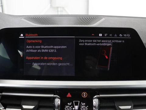 BMW 3 Serie 318i Executive Edition | Sport Line | Stoelverwarming | Camera | Trekhaak | Half leder | Full LED | Carplay | Live Cockpit