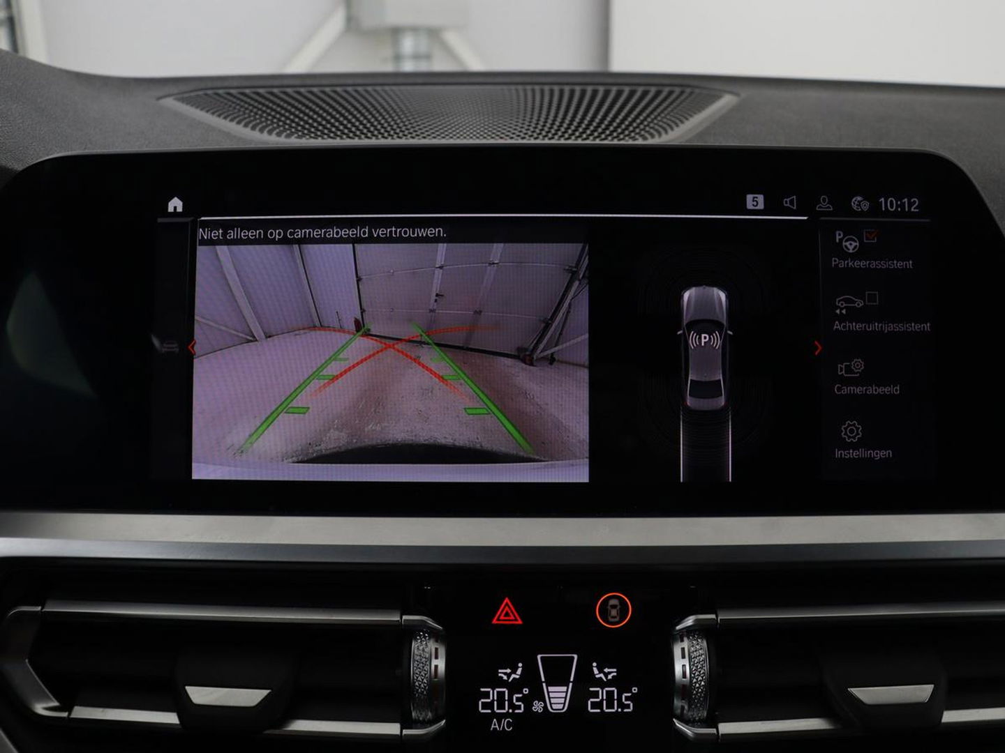 BMW 3 Serie 318i Executive Edition | Sport Line | Stoelverwarming | Camera | Trekhaak | Half leder | Full LED | Carplay | Live Cockpit
