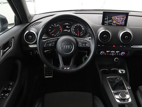 Audi A3 1.0 TFSI Sport S Line Edition | Full LED | Sportstoelen | Navigatie | Climate control | Parkeerhulp | Cruise control