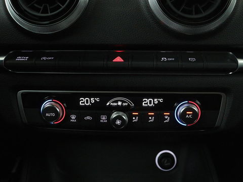Audi A3 1.0 TFSI Sport S Line Edition | Full LED | Sportstoelen | Navigatie | Climate control | Parkeerhulp | Cruise control