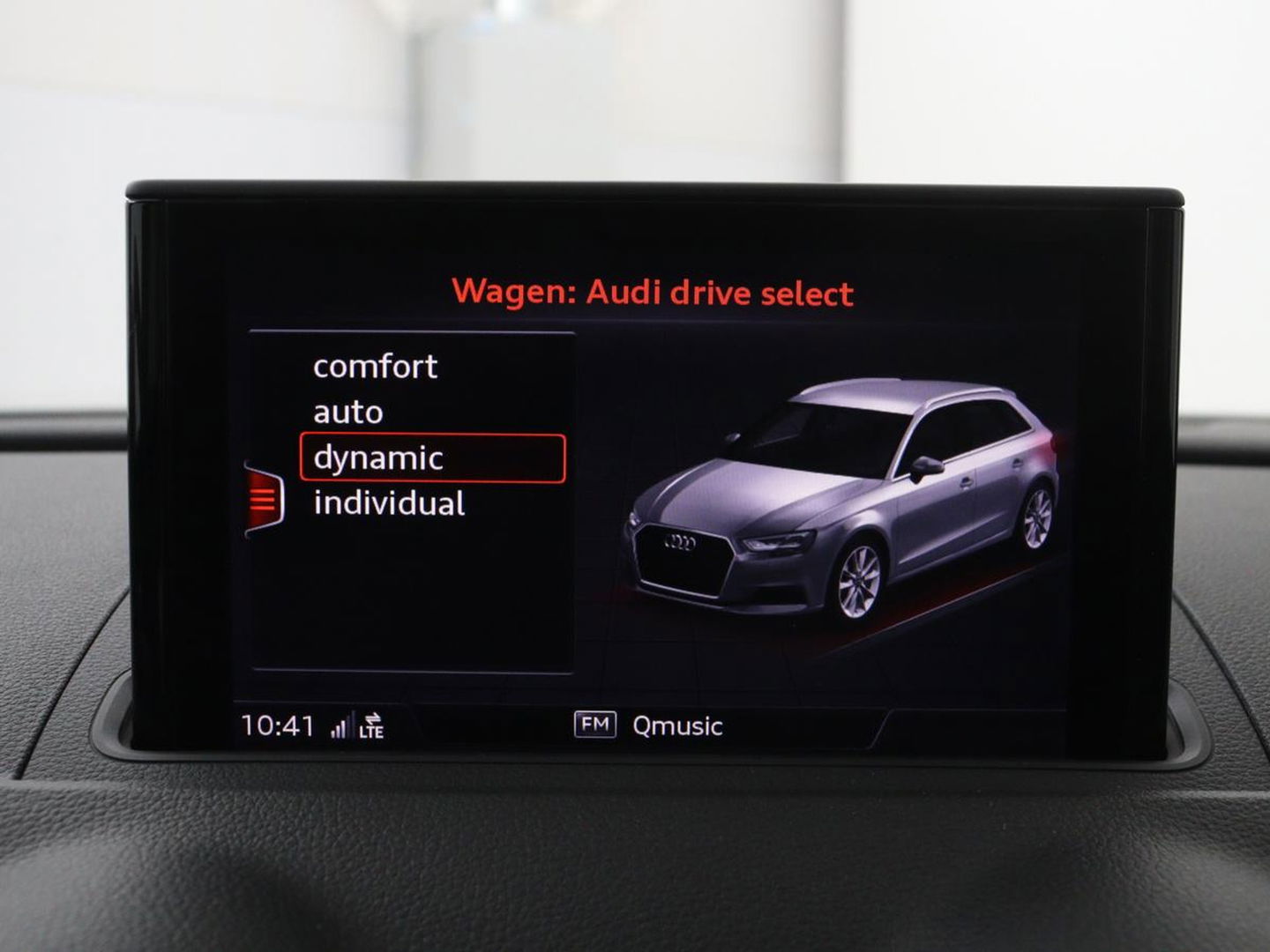 Audi A3 1.0 TFSI Sport S Line Edition | Full LED | Sportstoelen | Navigatie | Climate control | Parkeerhulp | Cruise control