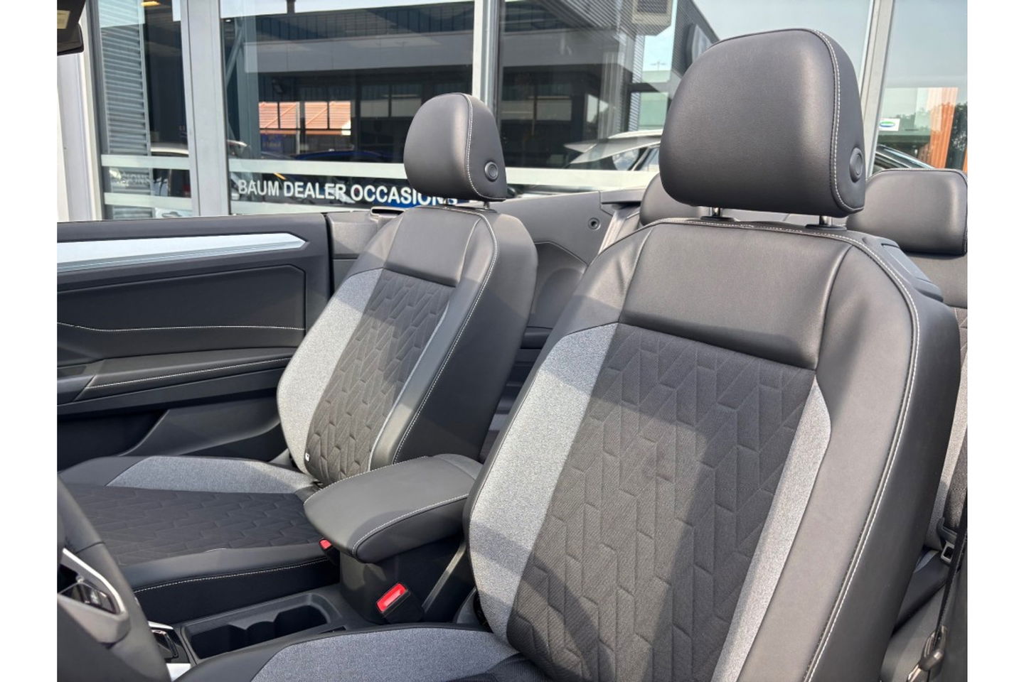 Volkswagen T-Roc 1.0 TSI GOAL 115PK NAVI AIRCO PDC LMV ADAPTIVECRUISE