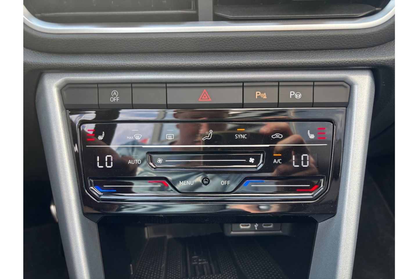 Volkswagen T-Roc 1.0 TSI GOAL 115PK NAVI AIRCO PDC LMV ADAPTIVECRUISE