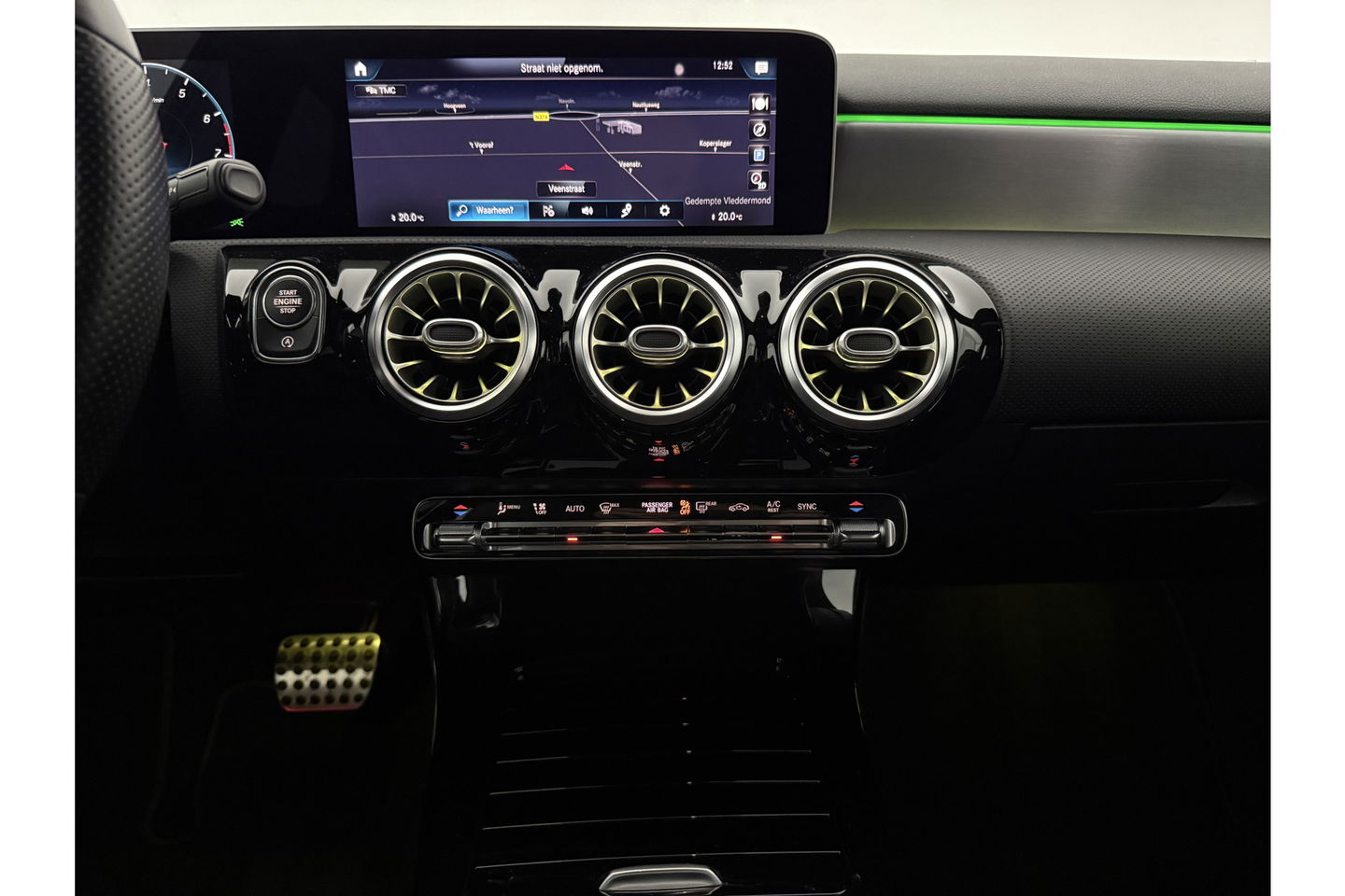 Mercedes-Benz A-Klasse 180 AMG Sfeer Virtual Clima Cruise Camera Navi LED PDC 18"LMV