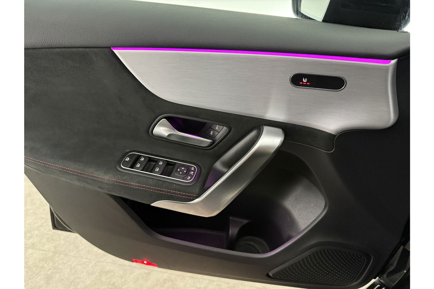 Mercedes-Benz A-Klasse 180 AMG Sfeer Virtual Clima Cruise Camera Navi LED PDC 18"LMV
