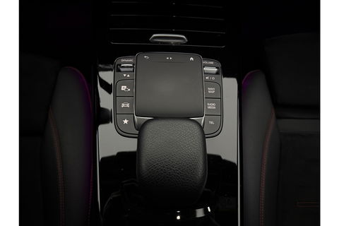 Mercedes-Benz A-Klasse 180 AMG Sfeer Virtual Clima Cruise Camera Navi LED PDC 18"LMV