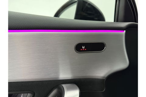 Mercedes-Benz A-Klasse 180 AMG Sfeer Virtual Clima Cruise Camera Navi LED PDC 18"LMV