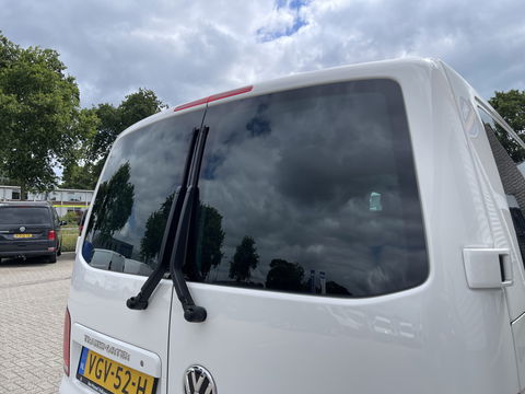 Volkswagen Transporter 2.0 TDI DSG automaat L2H1 30 DC 5 persoons / vaste prijs rijklaar € 27.950 ex btw / lease vanaf € 456 / airco / cruise / navi / achterdeuren / euro 6 / bpm vrij !