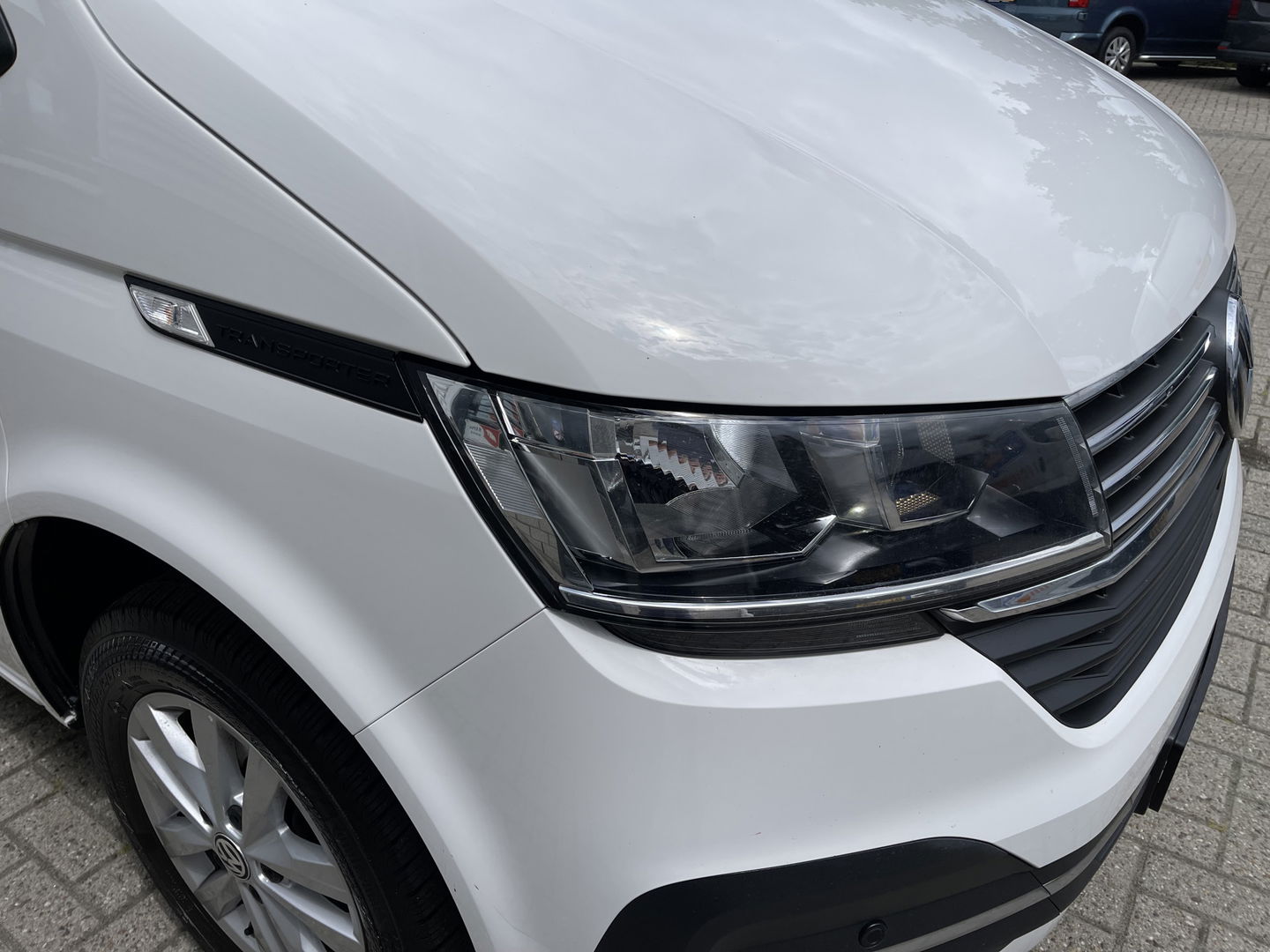 Volkswagen Transporter 2.0 TDI DSG automaat L2H1 30 DC 5 persoons / vaste prijs rijklaar € 27.950 ex btw / lease vanaf € 456 / airco / cruise / navi / achterdeuren / euro 6 / bpm vrij !
